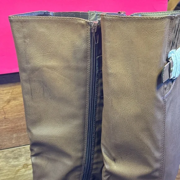 Shoe Dazzle Brown leather Boots - Picture 3 of 8